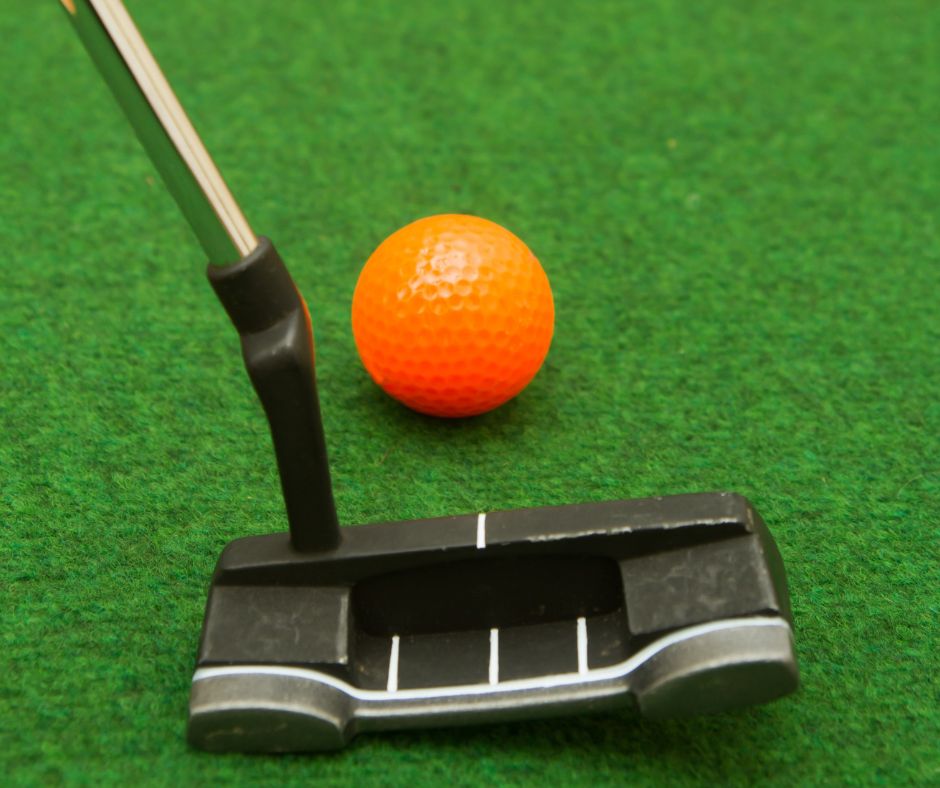 Indoor Putting Greens: A Comprehensive Guide to Indoor Putting Greens