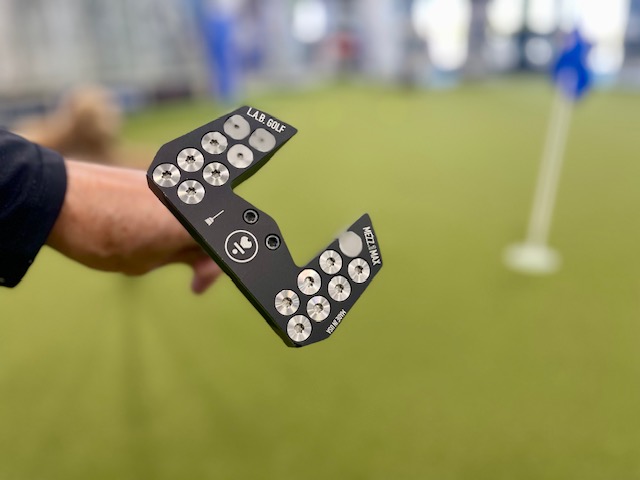 Broomstick Putter: Is This the Putter for Senior Golfers