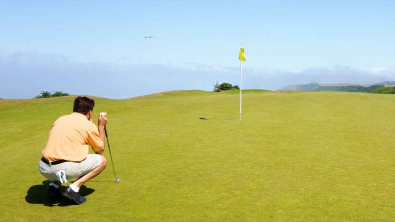 Mastering the Green: A Guide to Becoming a Better Senior Putter